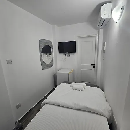 Cyprus Harbour Kro *