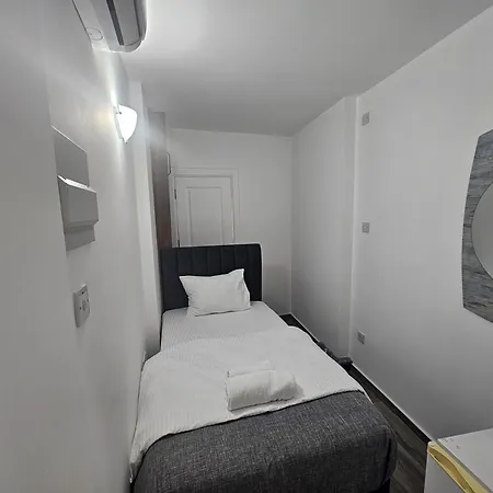 宾馆 Cyprus Harbour