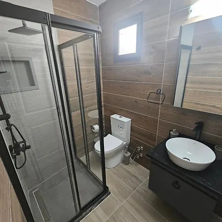 Cyprus Harbour 宾馆 *