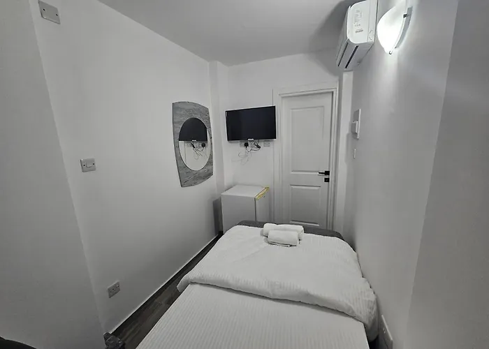 Cyprus Harbour Han/Misafirhane *