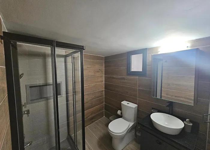 Han/Misafirhane Cyprus Harbour Girne