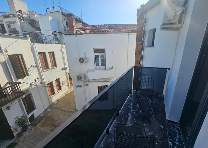 Cyprus Harbour Han/Misafirhane