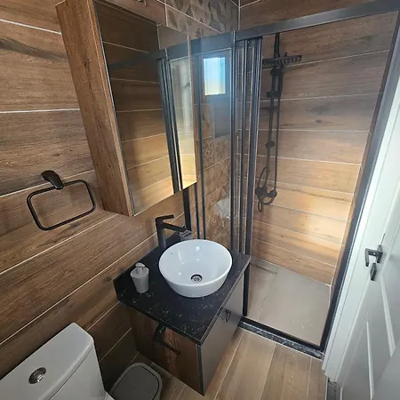 Cyprus Harbour Kerínia